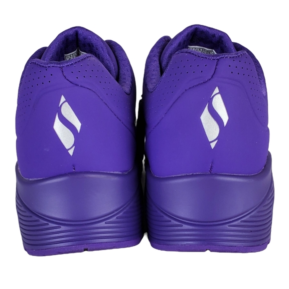 nike air red bottom